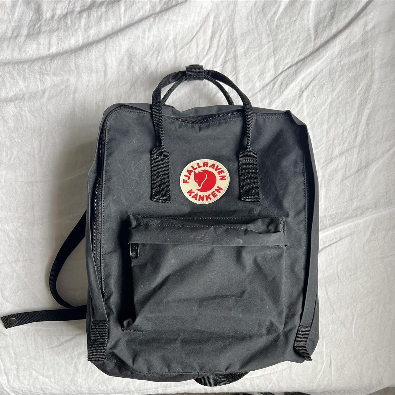 FJALL Raven back pack - Depop