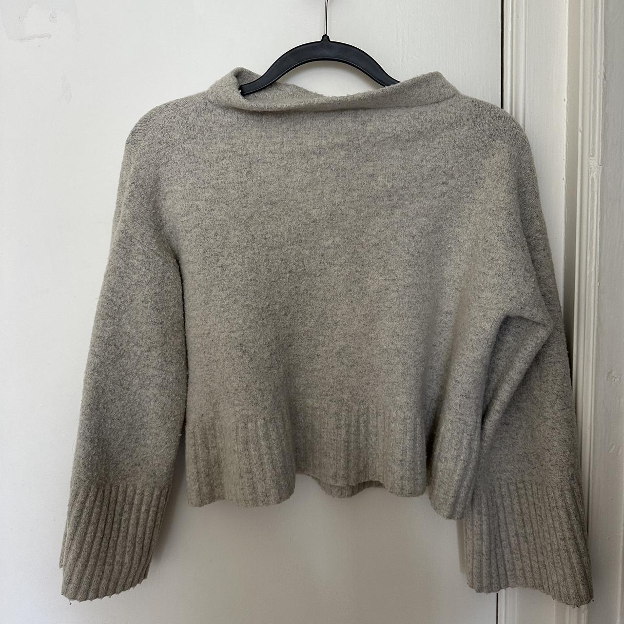 Club Monaco Women's Jumper | Depop