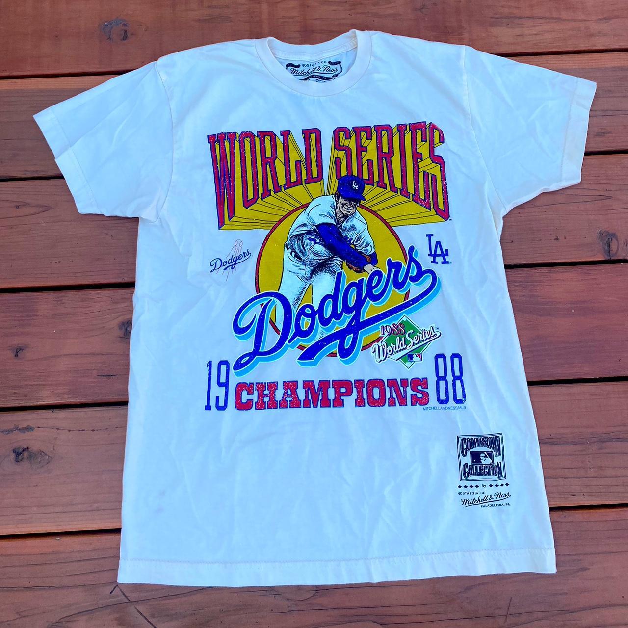 Mitchell Ness Men's T-shirt White/Multi M – White Mitchell