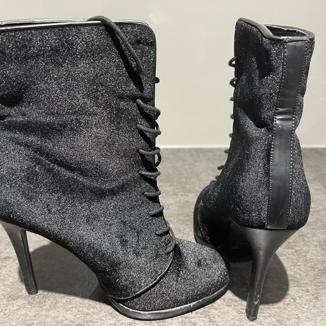 item listed by closetcollect1