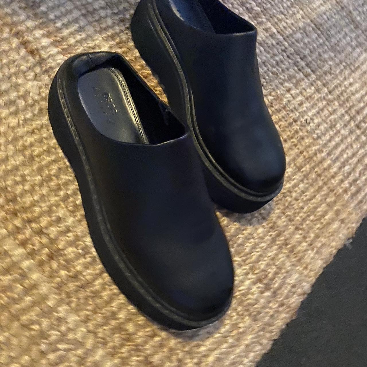 Size 42 leather clogs - Depop