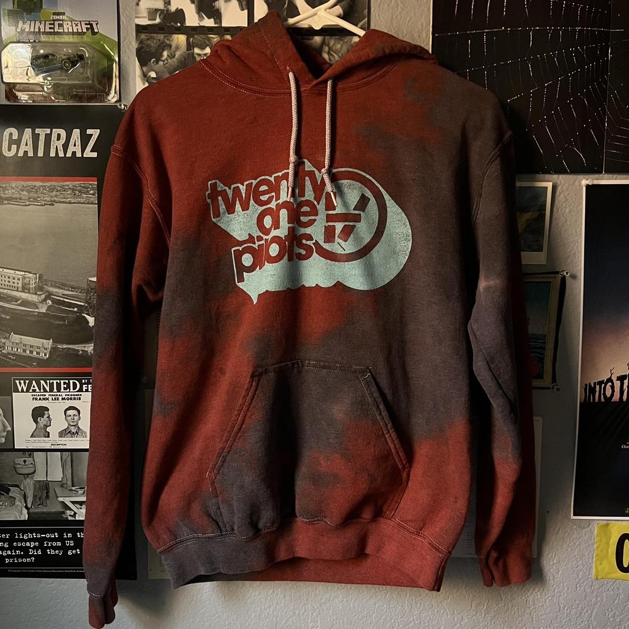 Twenty one pilots hoodie clearance hot topic