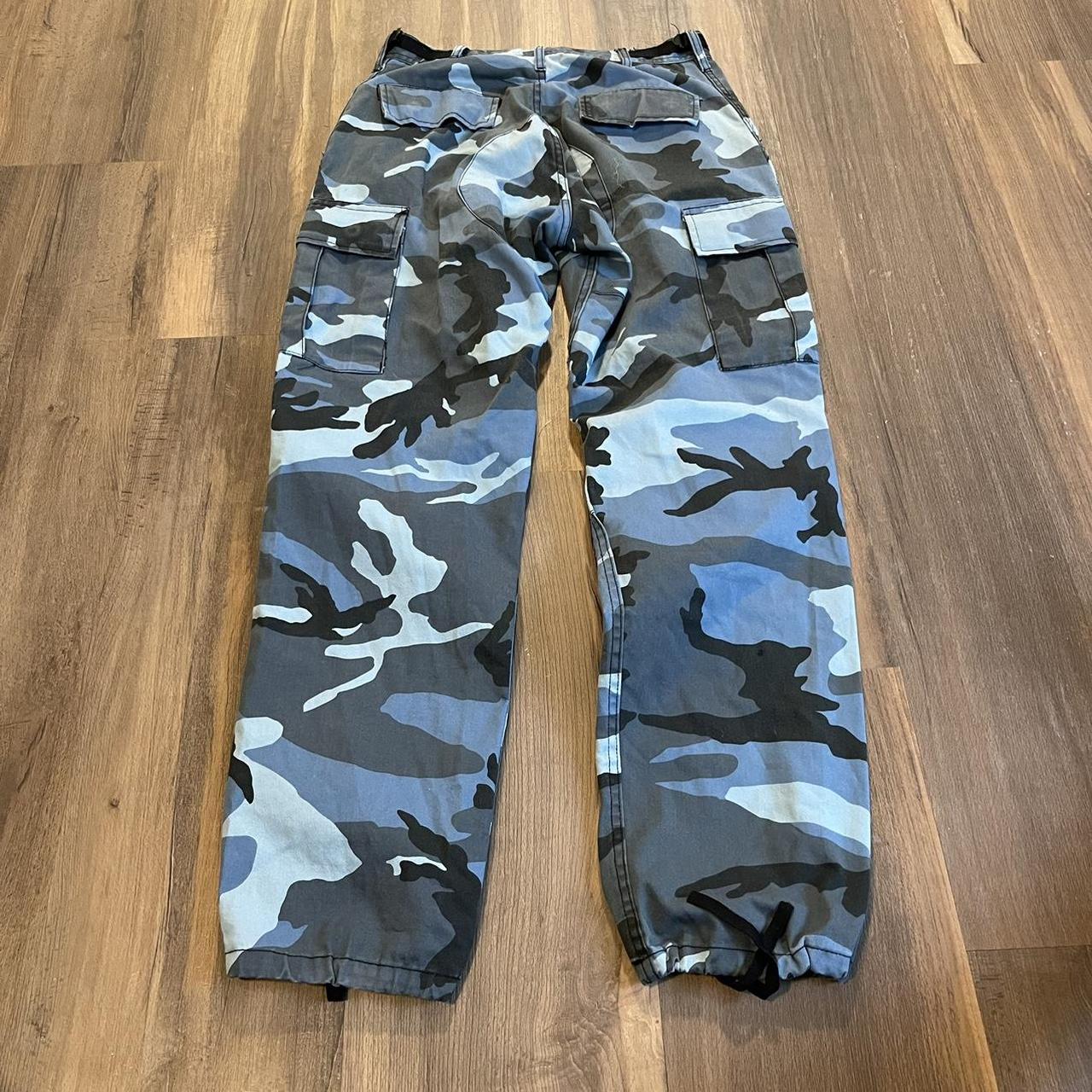 Blue camouflage pants Great condition Men’s... - Depop