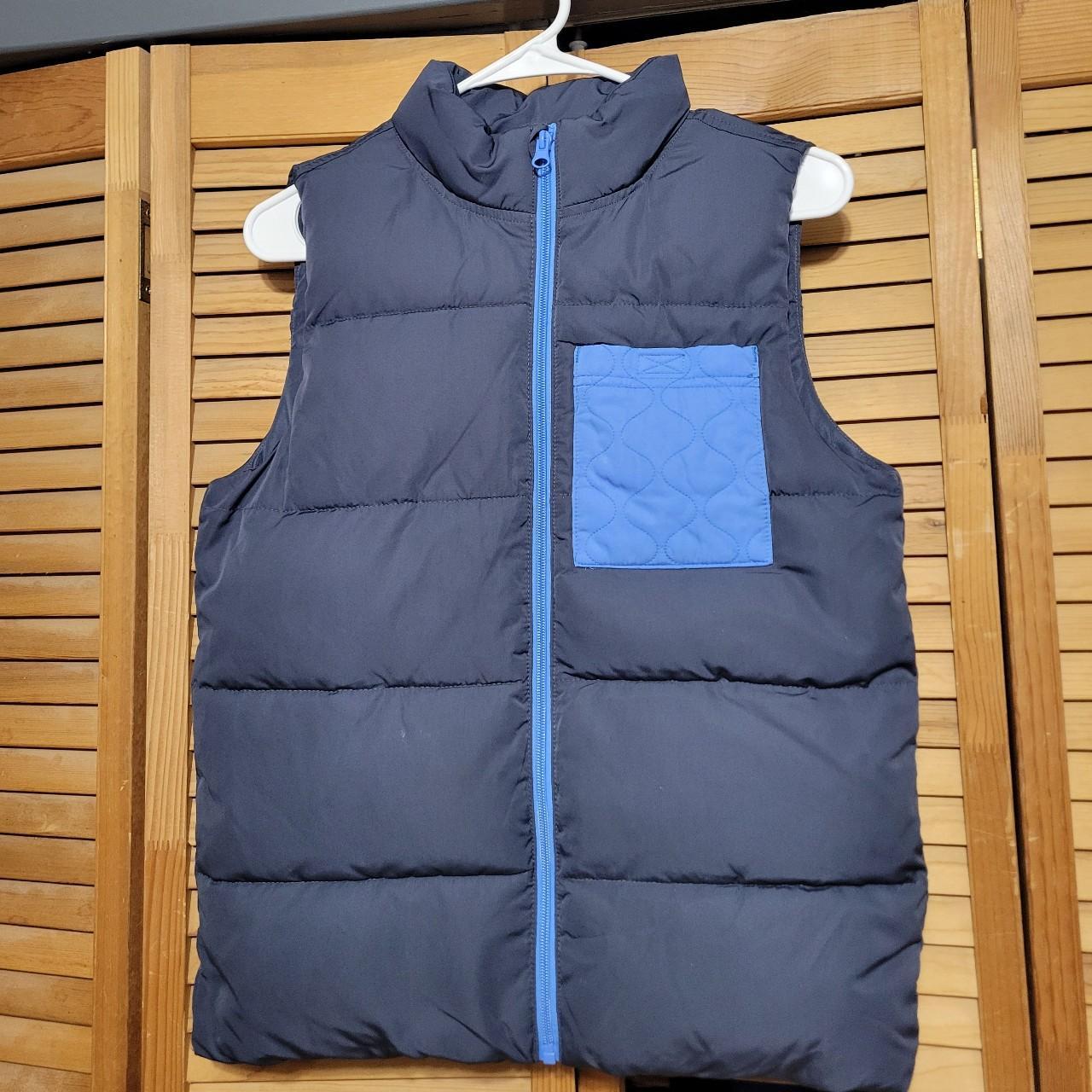 Cat and Jack puffer vest Size kids 14/16 aka womens... Depop