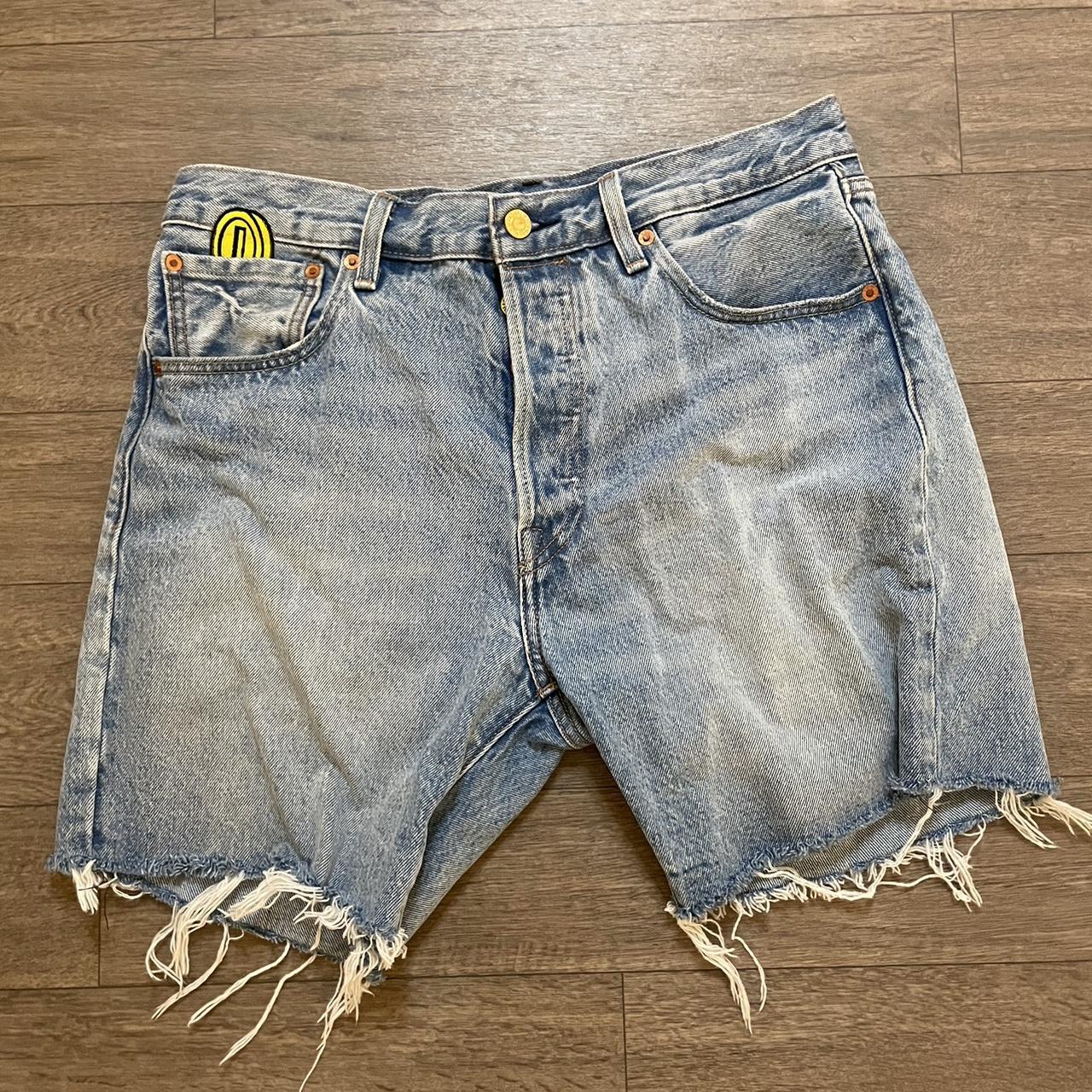 Levis x Super Mario Bro 501 ‘93 shorts size 32. From