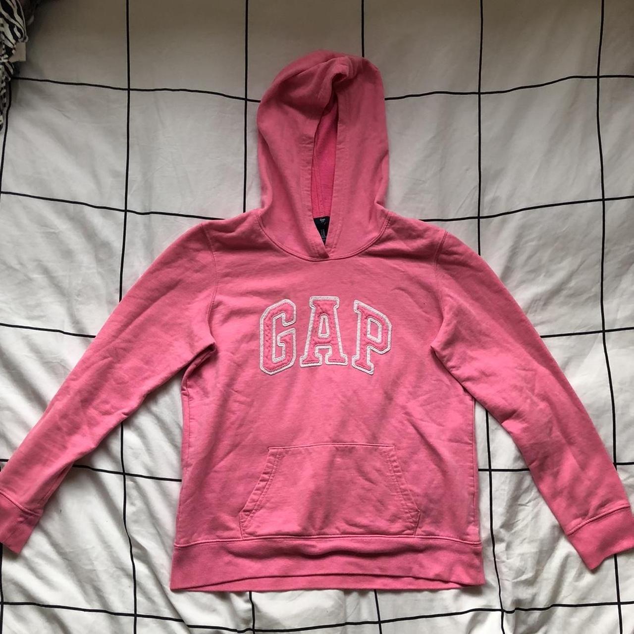 pink gap hoodie tag says M but i’d say it’s more of... - Depop