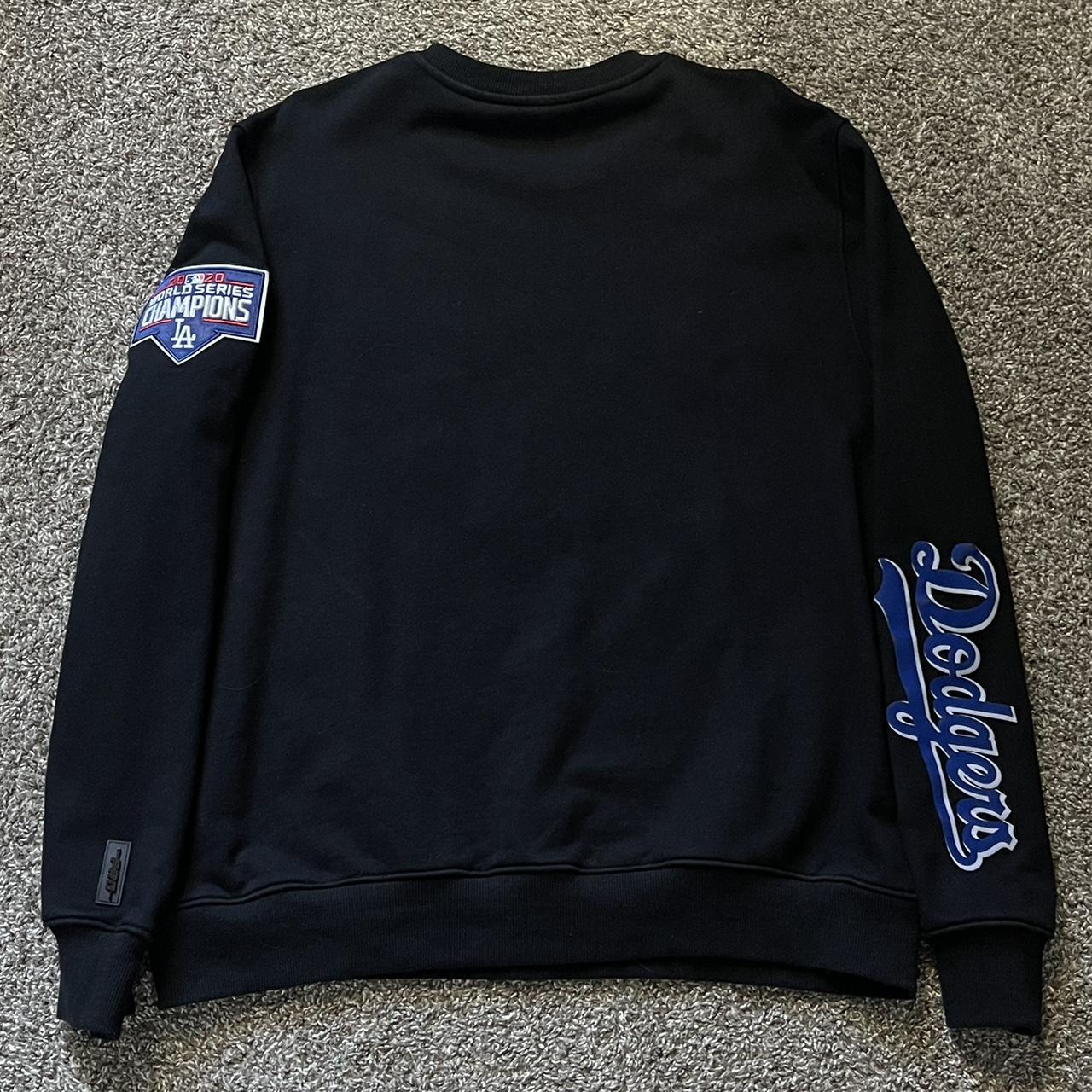 Simple Blue on grey La dodgers crewneck Size Large - Depop