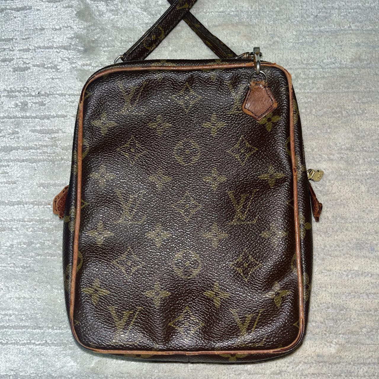 Vintage Louis Vuitton cross body bag In great - Depop