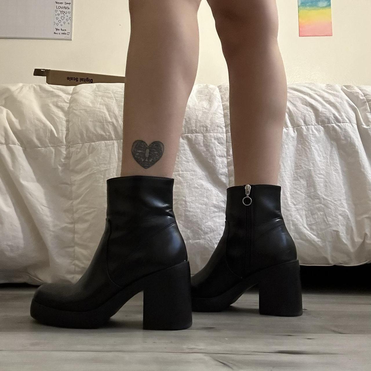 Dirty Laundry Women's Black Boots (4)