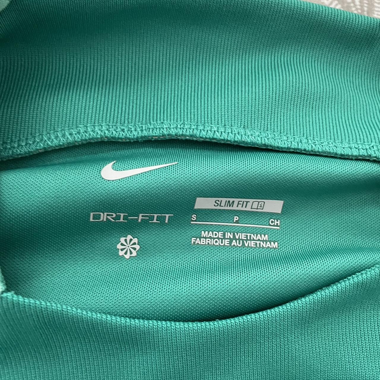 Green nike set, worn handful of times, shorts M top S - Depop