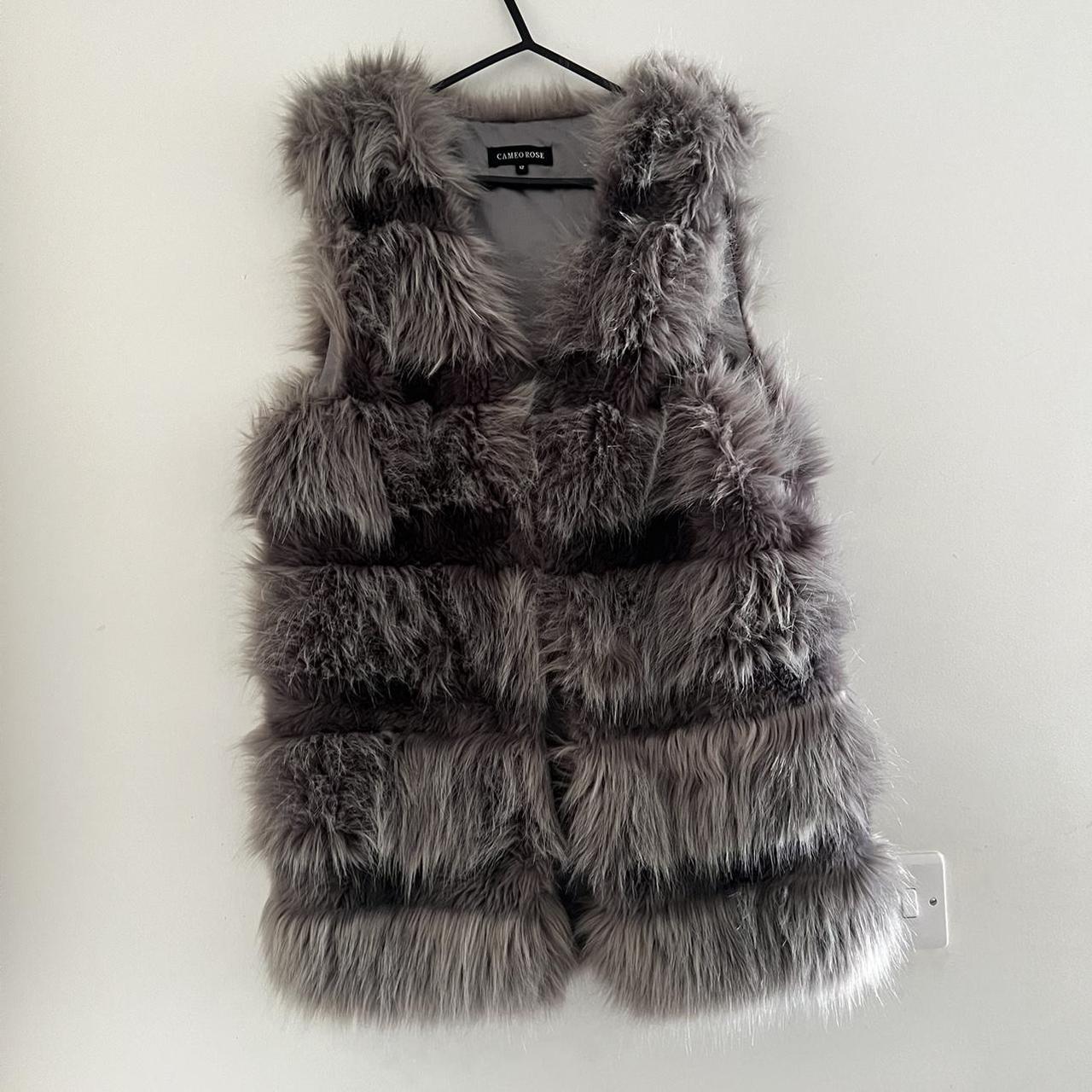 Cameo Rose Grey Faux Fur Gilet Size:12 The vest is... - Depop