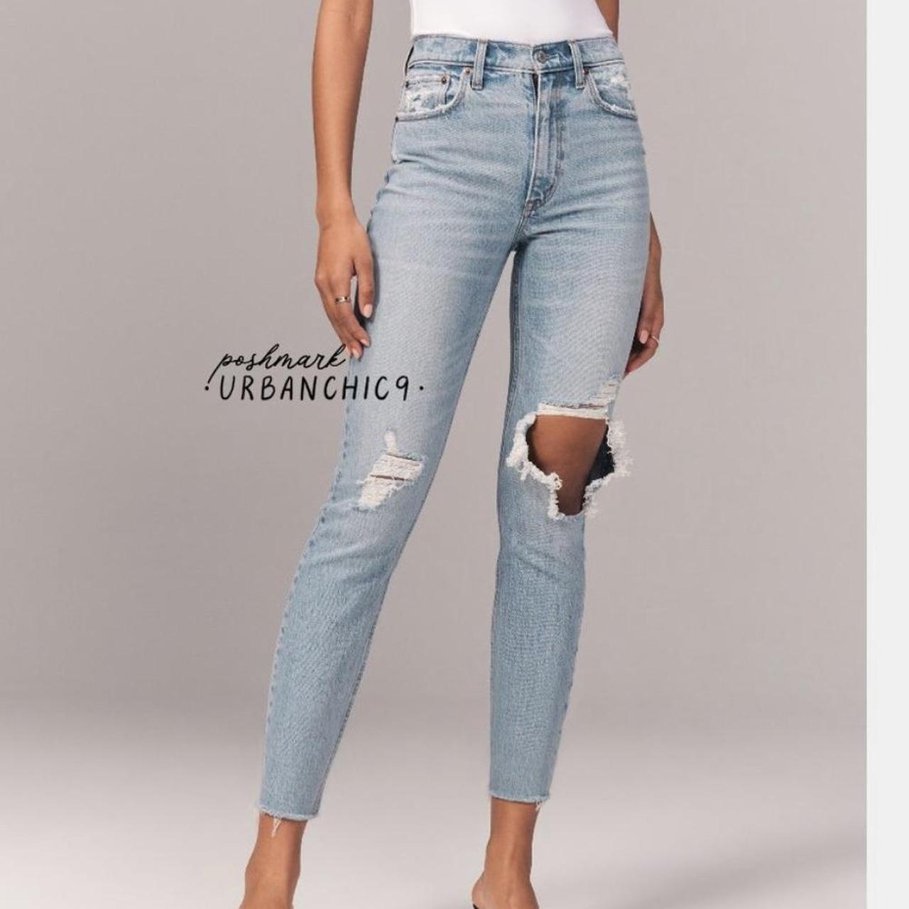 Abercrombie and Fitch jeans The mom high rise Depop