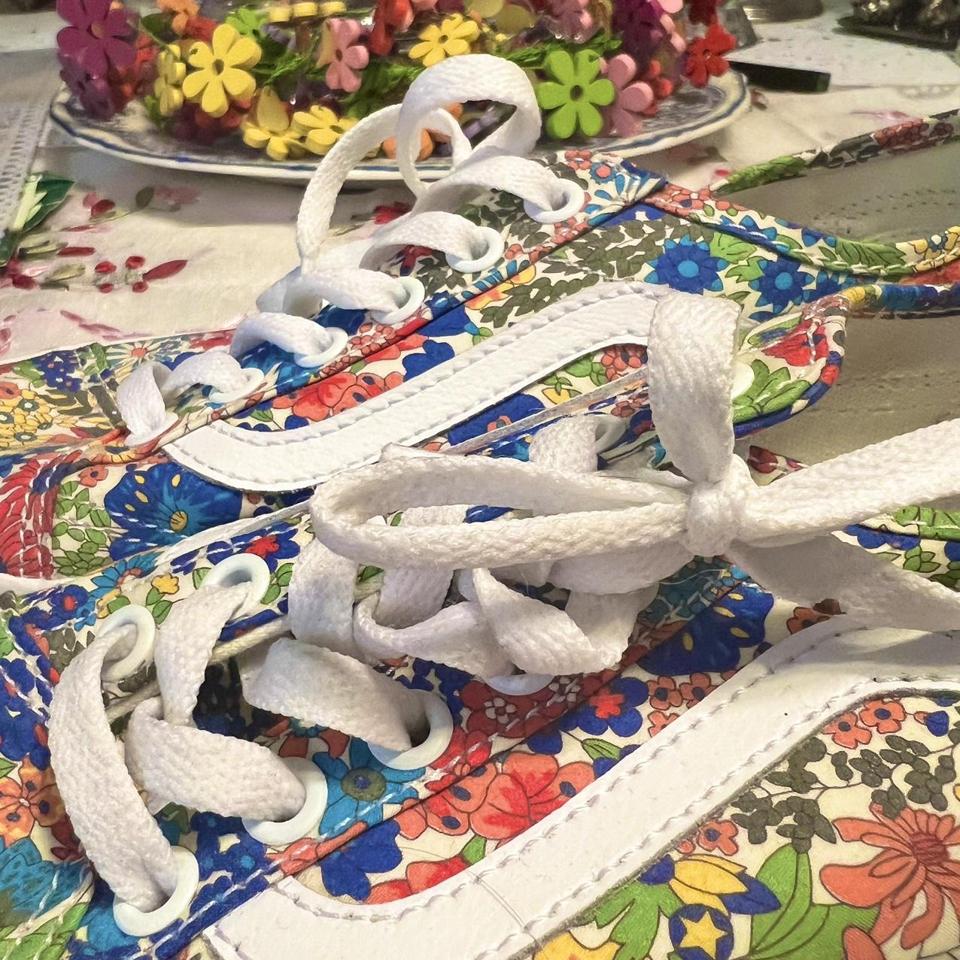 Wildfox x Jeffrey Campbellコラボ バレエシューズ 白 Wildfox x Jeffrey Campbell Ballet Platforms – Dolls Kill