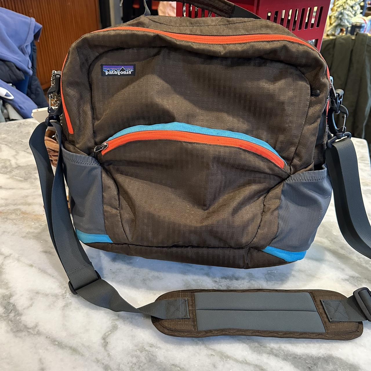 Patagonia laptop messenger online bag