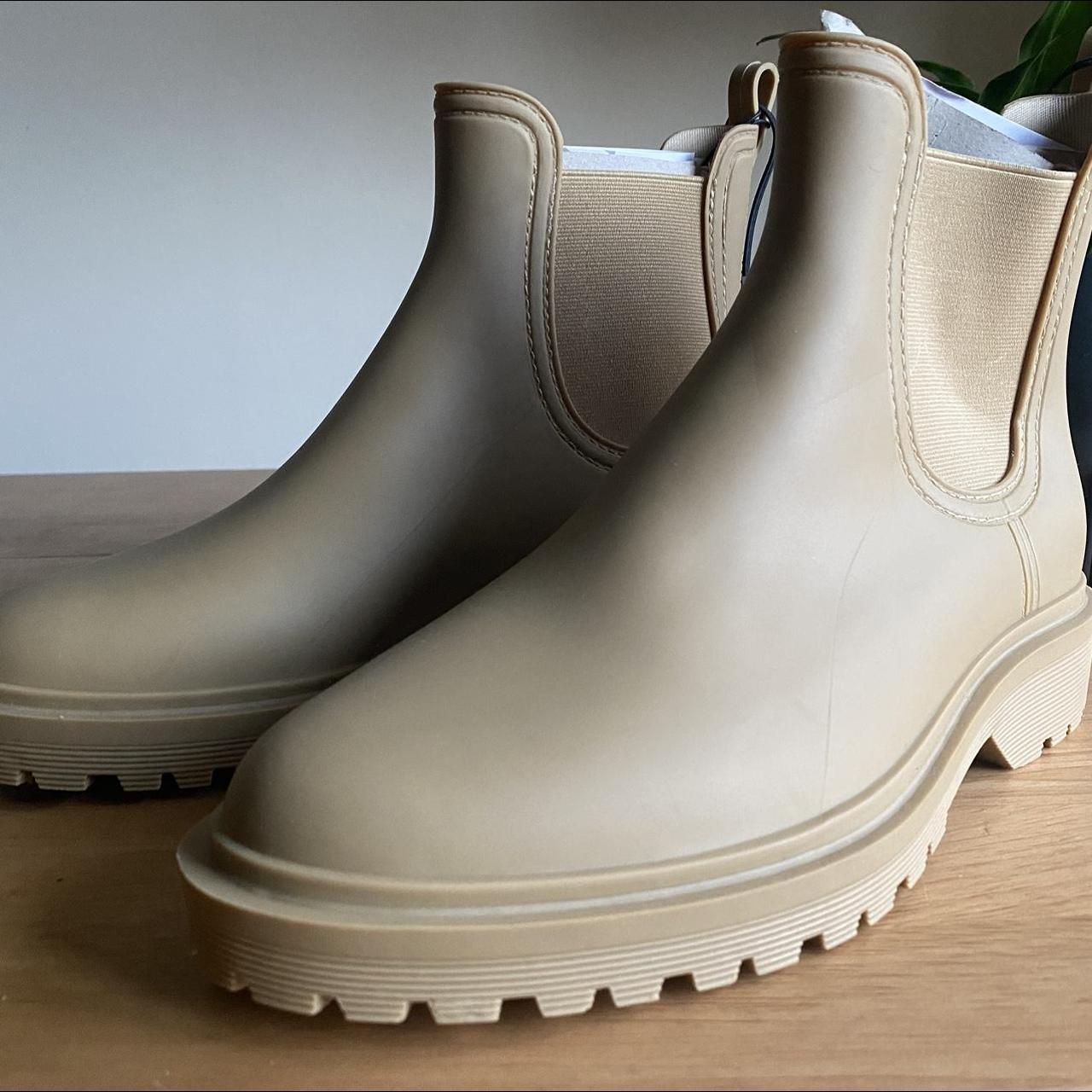 ZARA BRAND NEW RAIN ANKLE BOOTS Size 6 UK 39... Depop