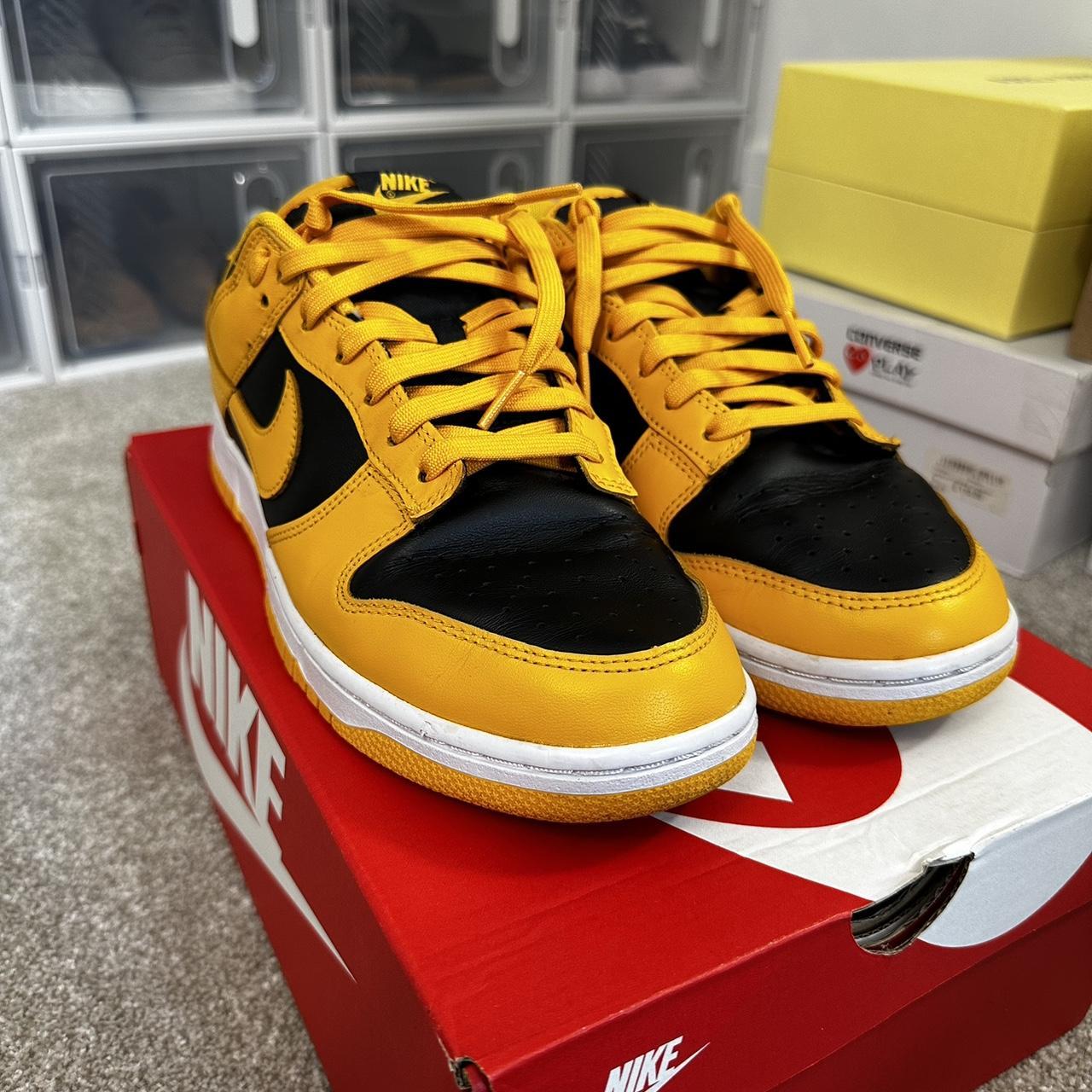 yellow black nike