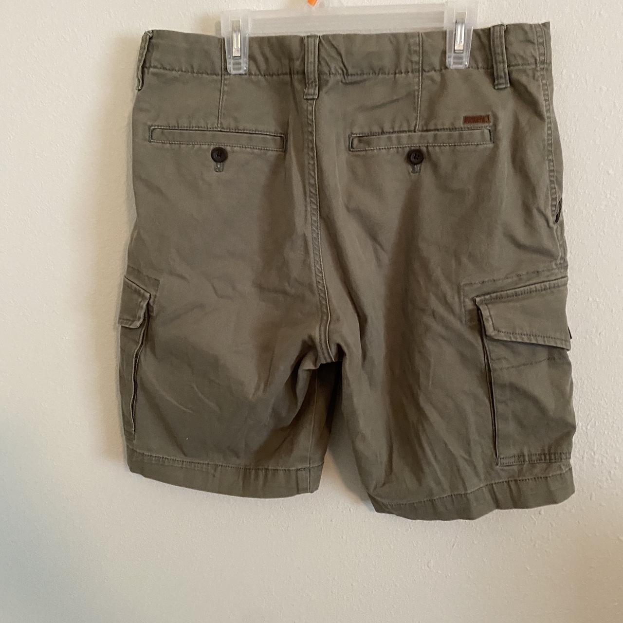 Green cargo shorts - Depop