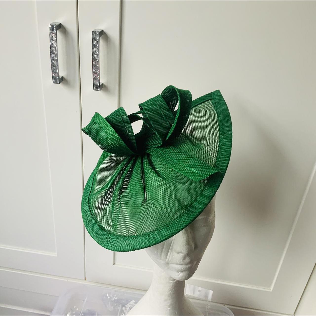 New emerald green Fascinator on clip or headband... Depop