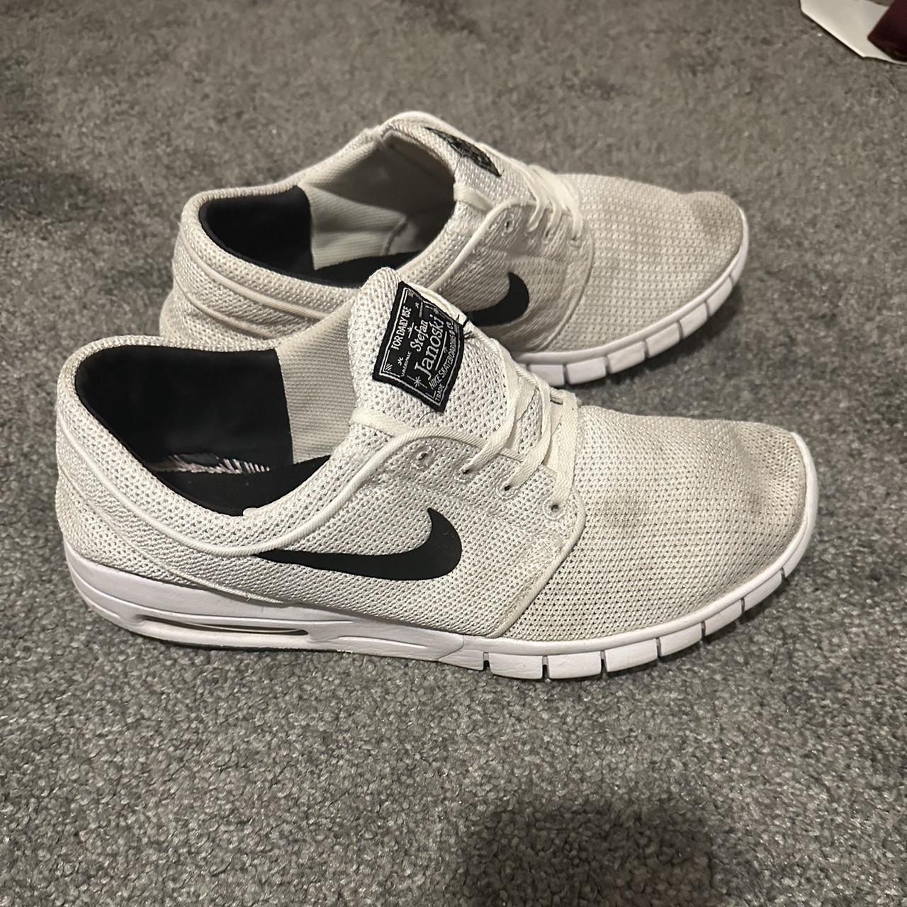 nike running trainers black friday
