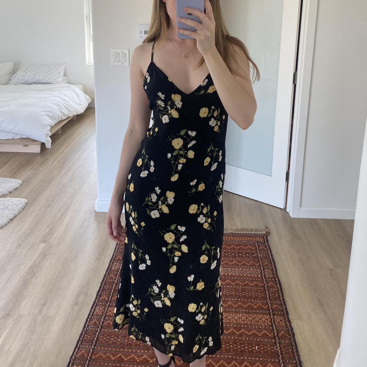 Reformation Dietrich Dress Size 0 Modeled on 5 4 Depop
