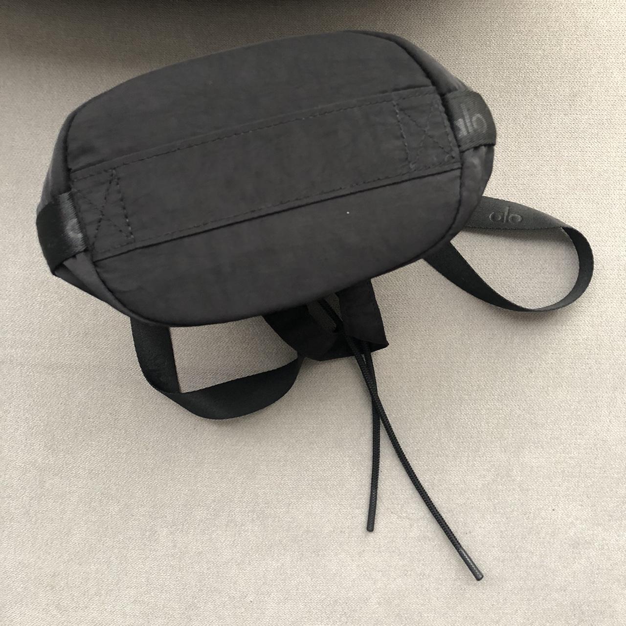 Alo Yoga® Cross Body Bucket Bag - Black