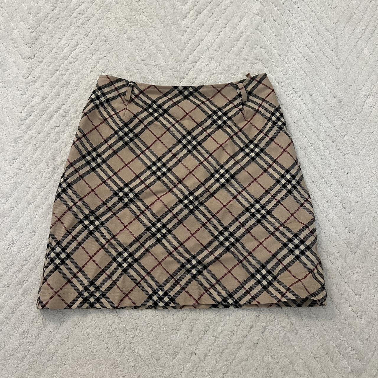 Burberry hotsell skirt depop