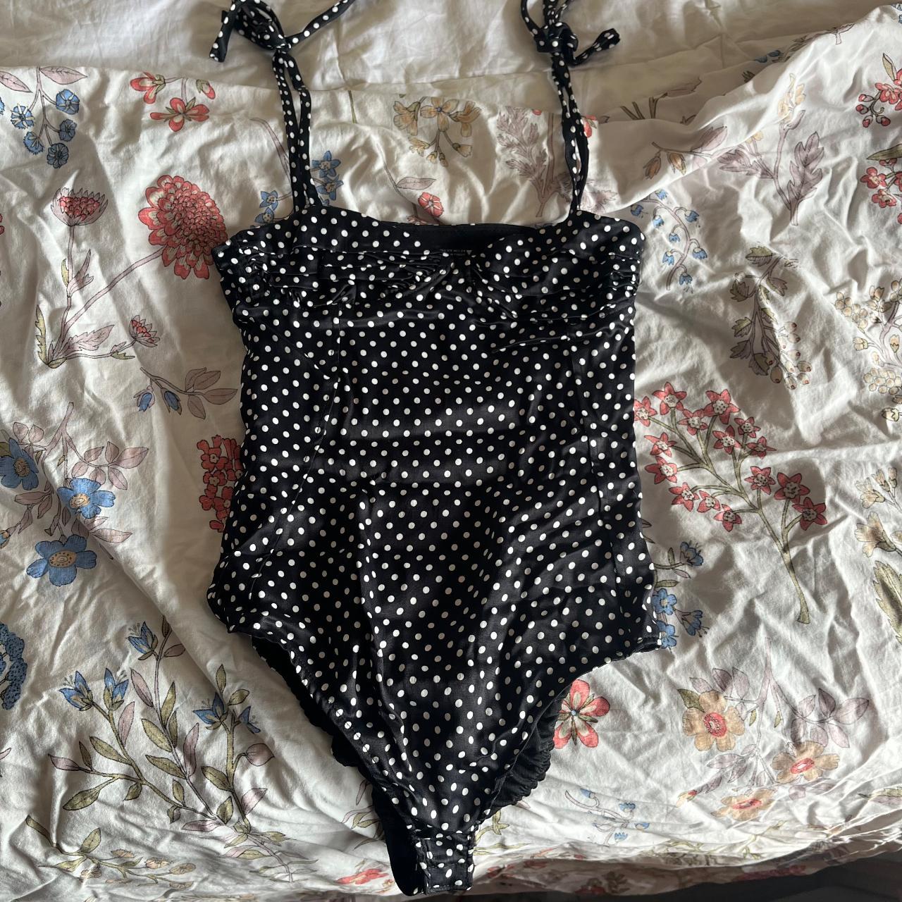 Zara Bodysuit Polka Dot🖤🤍 size XS button... Depop
