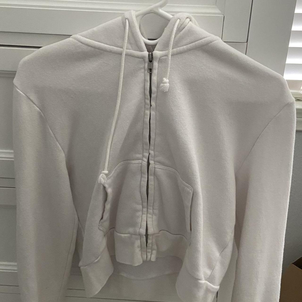 Brandy Melville Women S Sweatshirt Depop   P0 