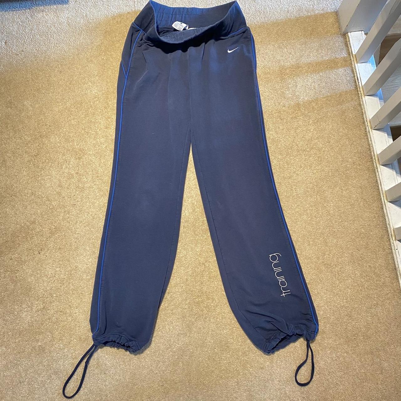 womens nike tracksuit joggers