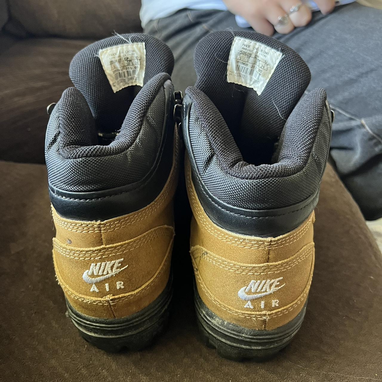 discontinued nike boots