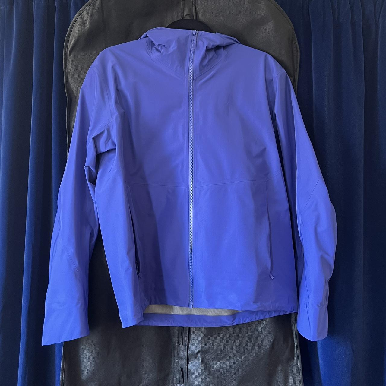 Arc'teryx Veilance Blue Tidal Perron | Depop Arc'teryx Veilance Blue Tidal Perron | Depop