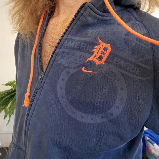 Detroit tigers Nike zip up hoodie, really well made, - Depop