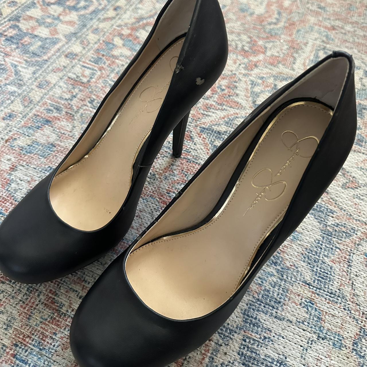 jessica simpson black pumps