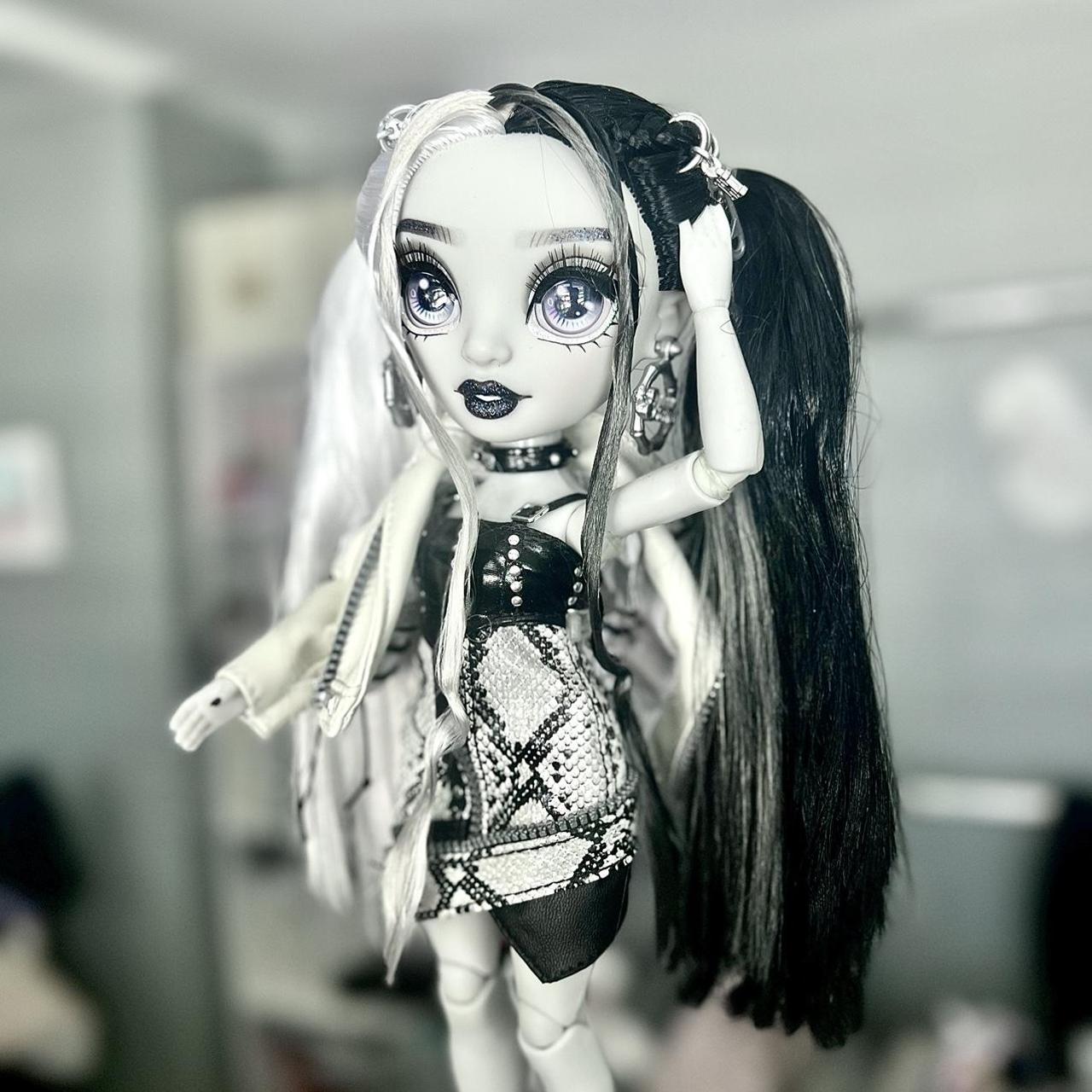 Bratz White and Black Dolls-accessories | Depop