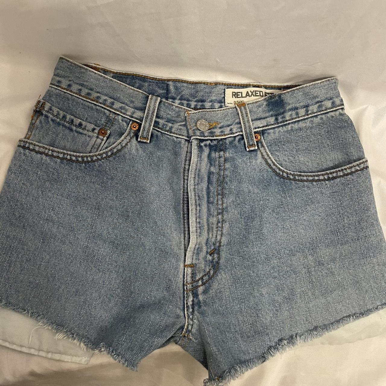 Levi s shorts 550 relaxed fit The cutest little Depop