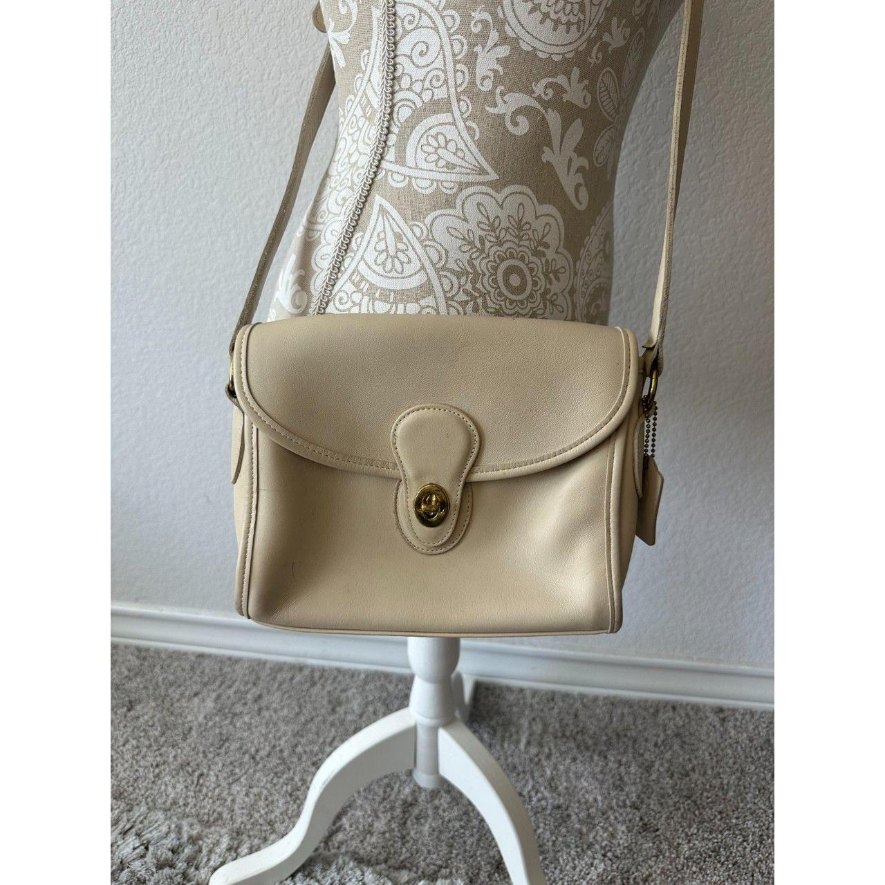 Coach vintage rare beige leather cross 2024