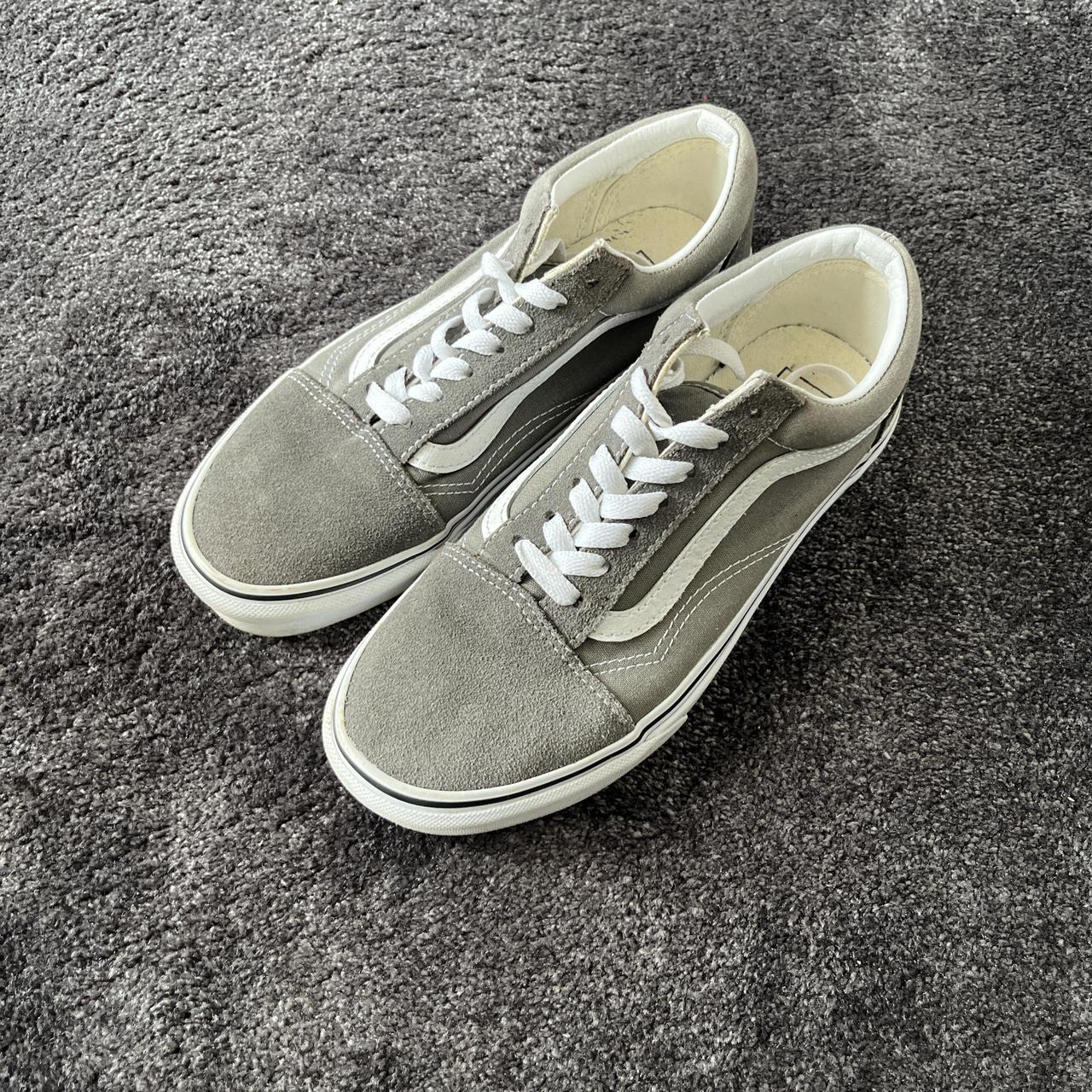 item listed by hxllydxllyx