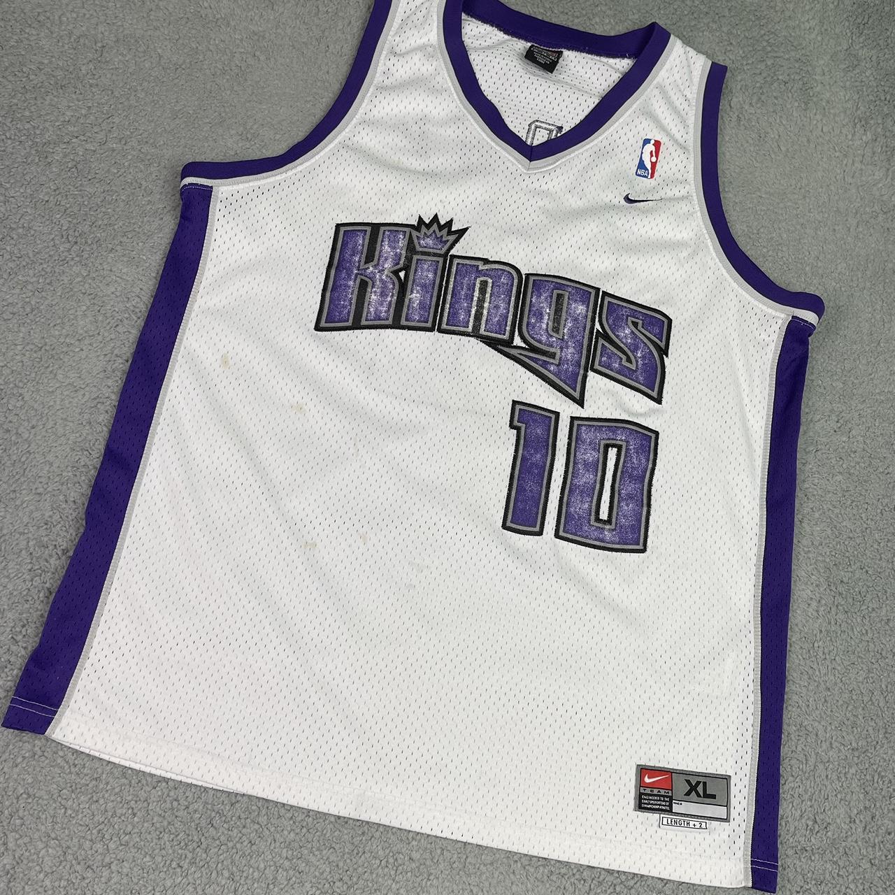 Vintage Sacramento Kings Basketball Jersey Size - Depop