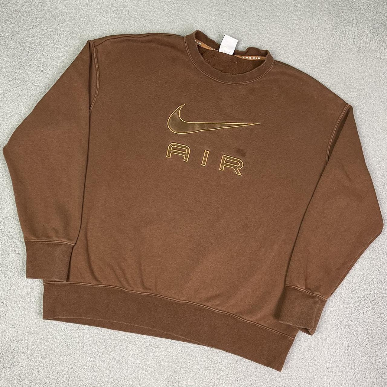nike air brown crew neck
