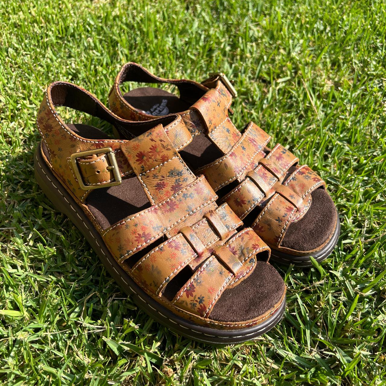 Brand New Dr. Marten s Carolyn Sandals size 7 never