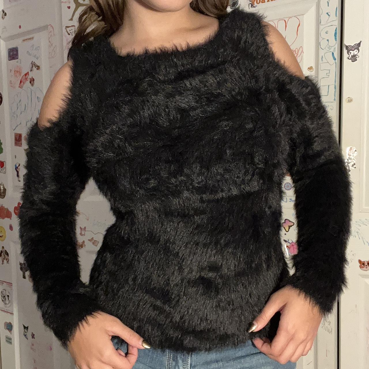 Hollister hotsell fluffy sweatshirt