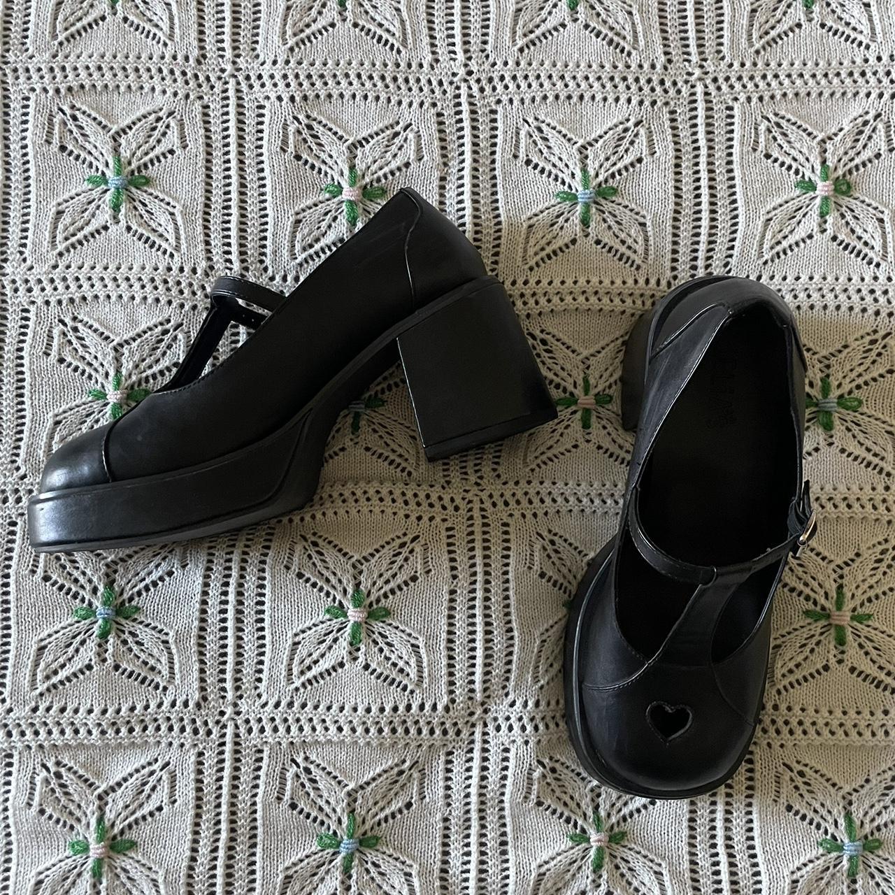 Delia's Women's Black Courts