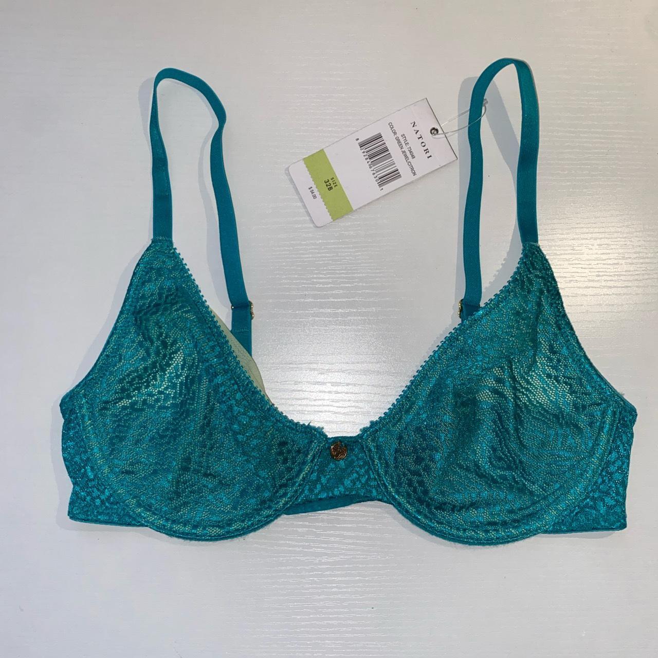 item listed by eeemily16