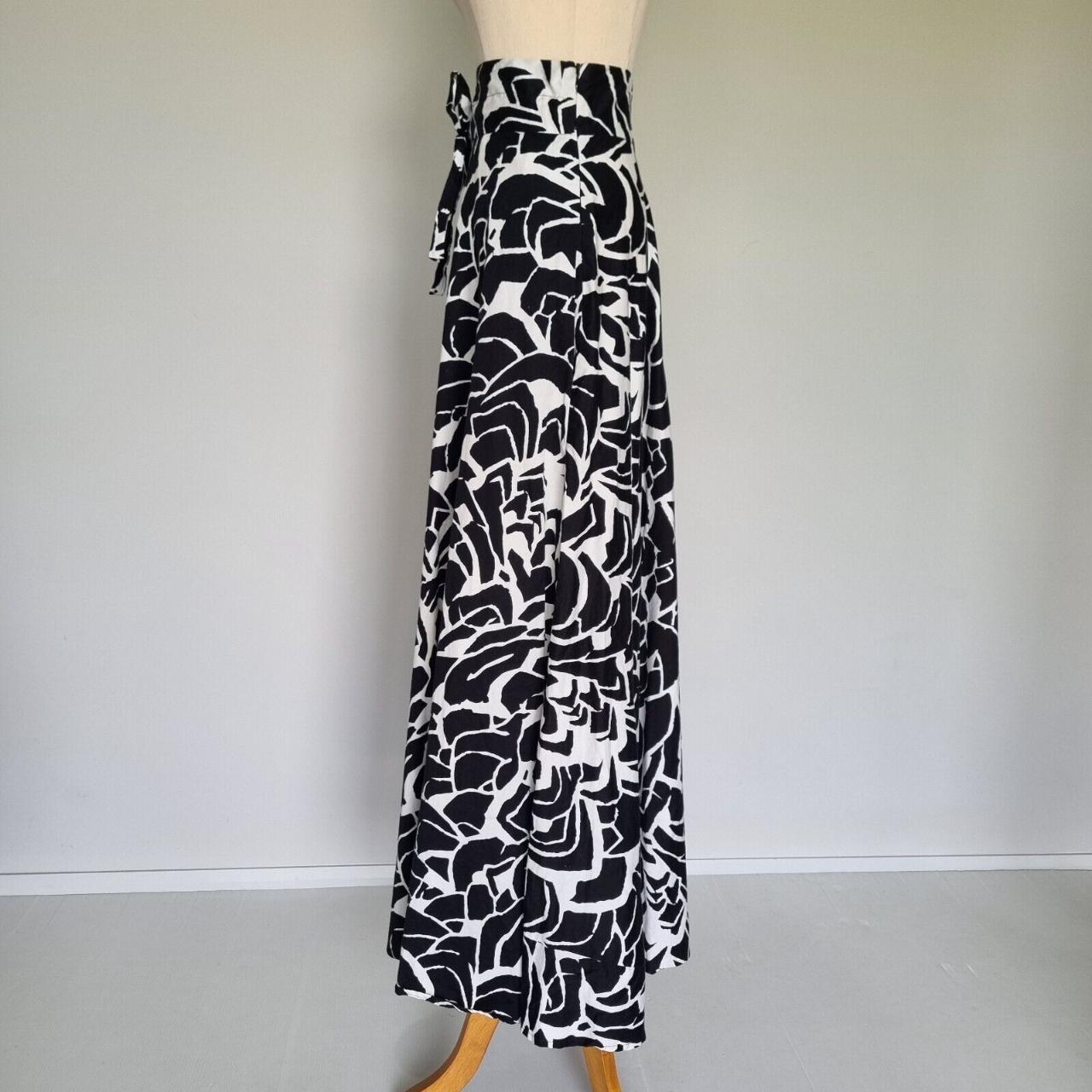 Sacha Drake Black & White Abstract Print Cotton Maxi... - Depop