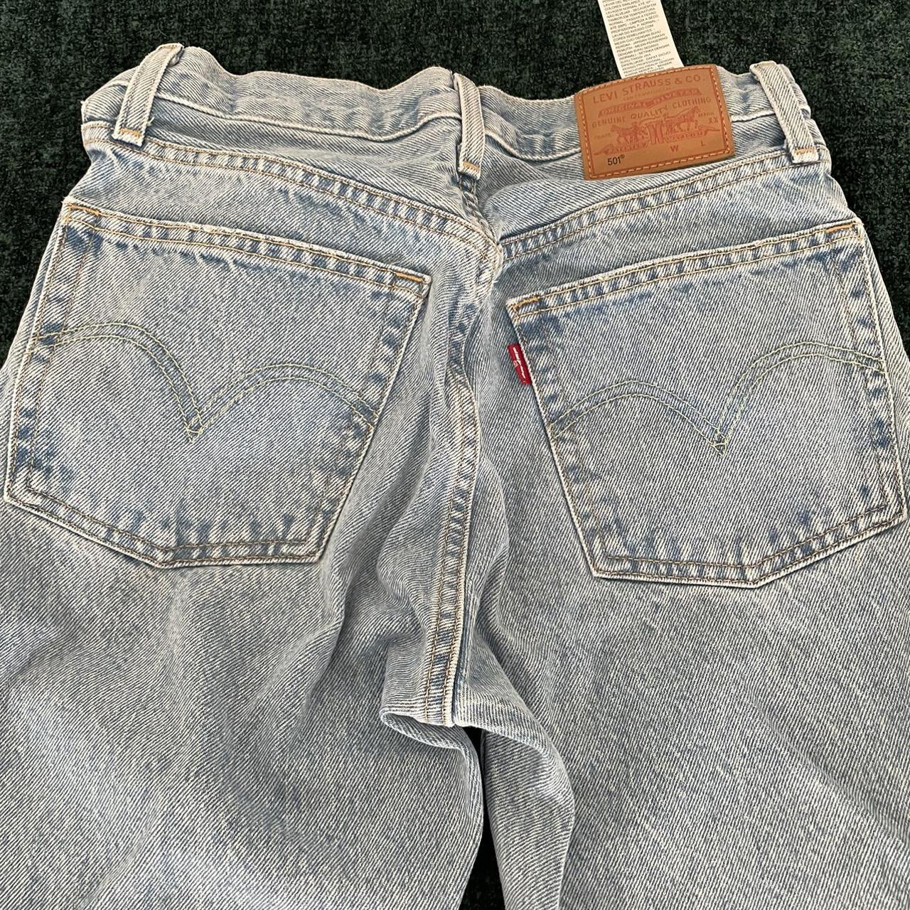 Levi's Women's Grey Jeans | Depop