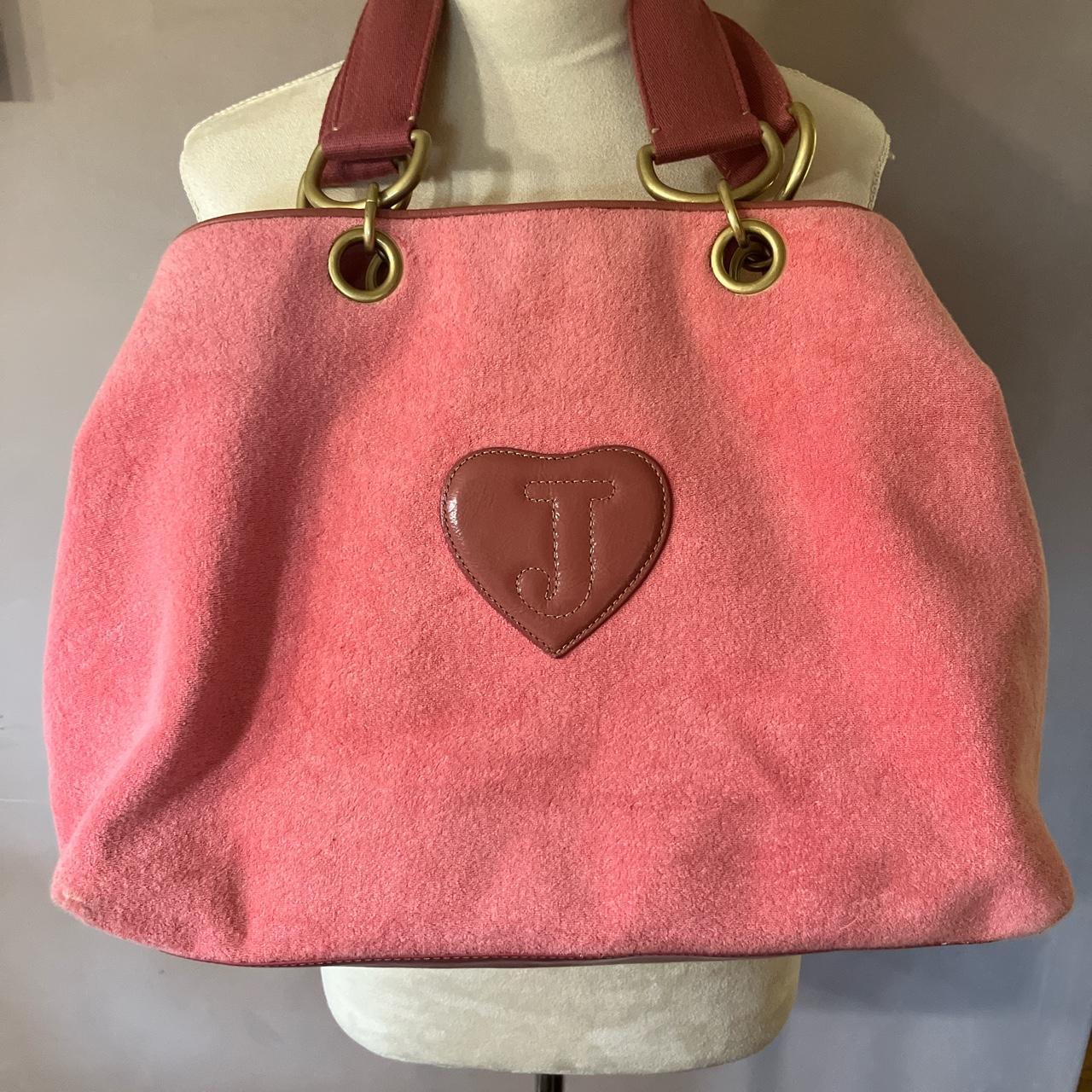 Adorable Y2k pink purse. Very Louis Vuitton esque - Depop