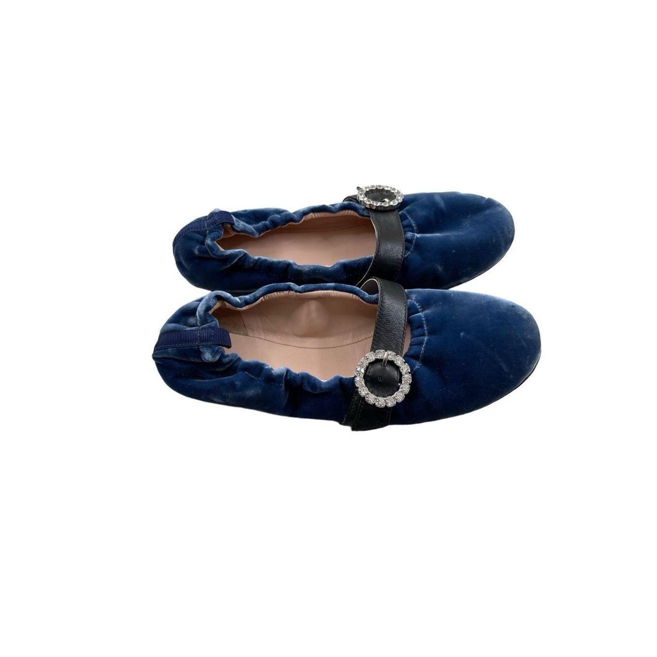 Elasticized on sale ballet flats