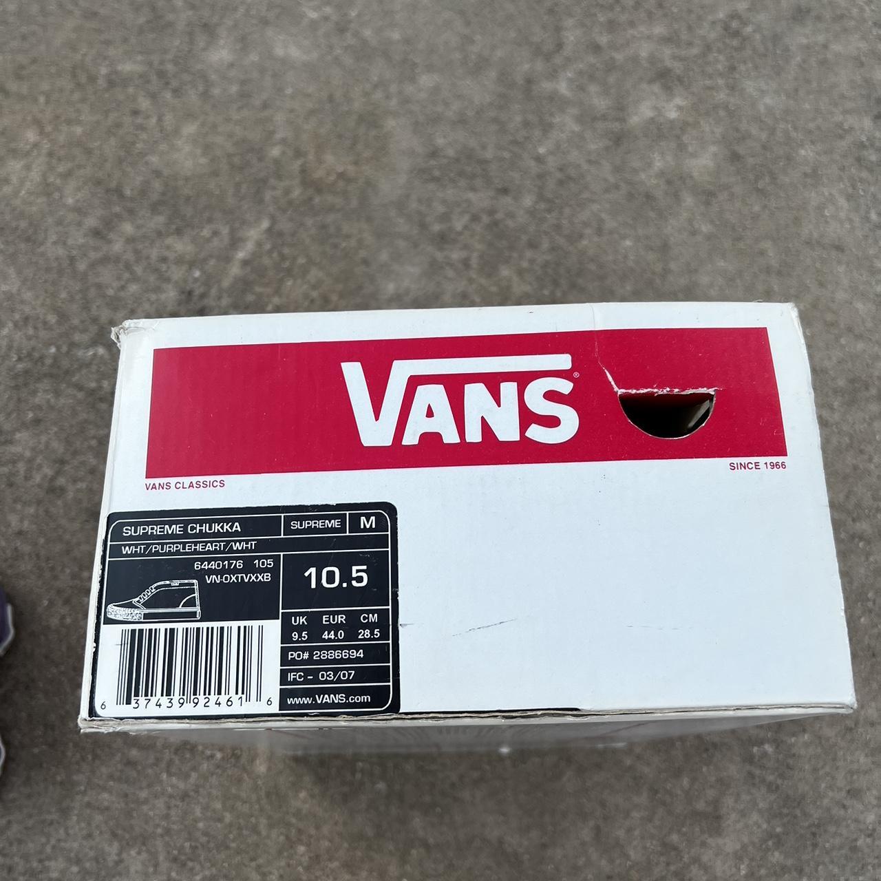 Vans supreme outlet chukka