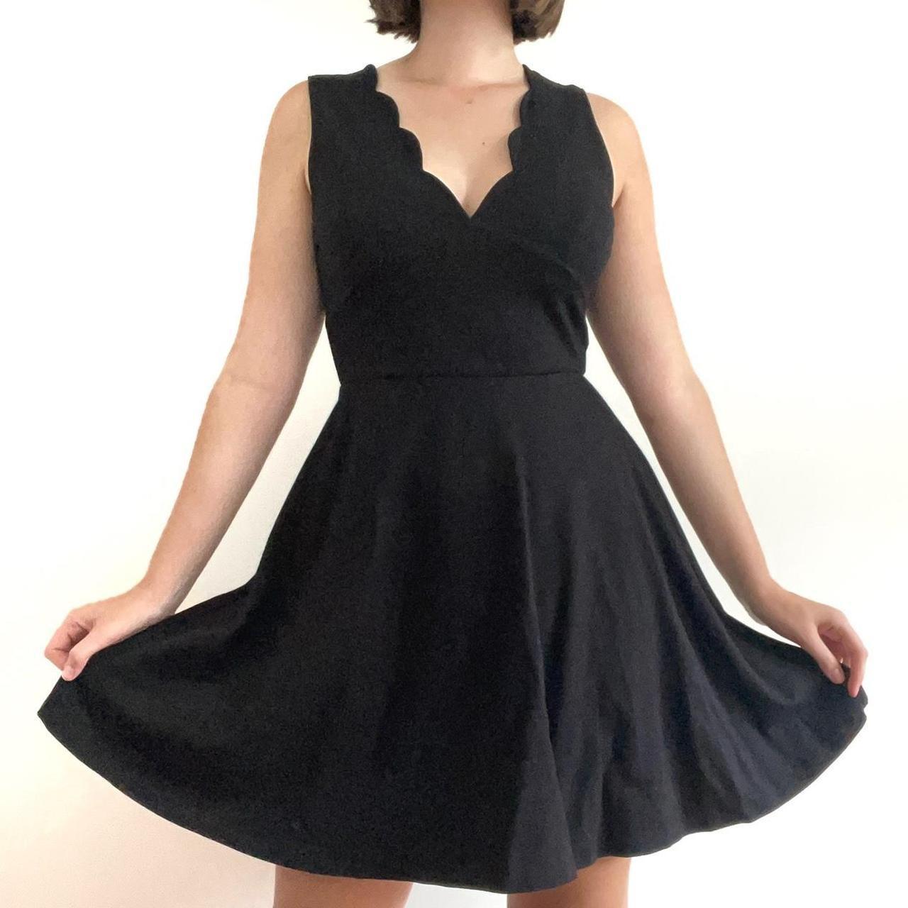 Scalloped v neck outlet skater dress