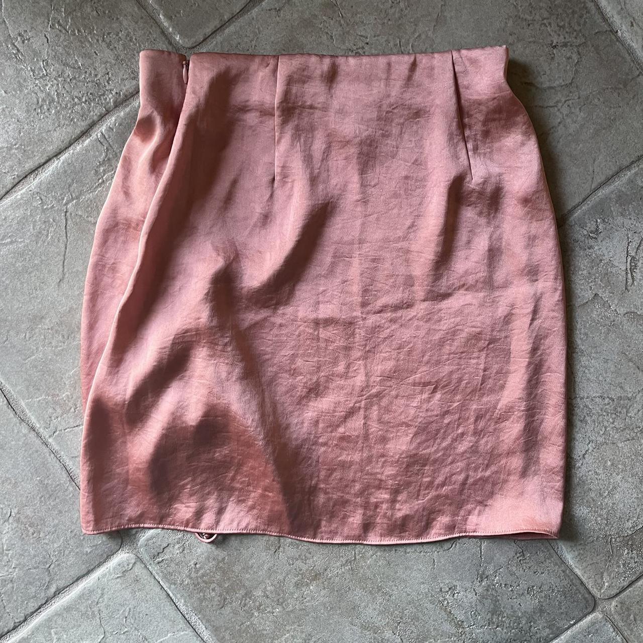 Aritzia Wilfred Mini Skirt with cinch detail- size... - Depop